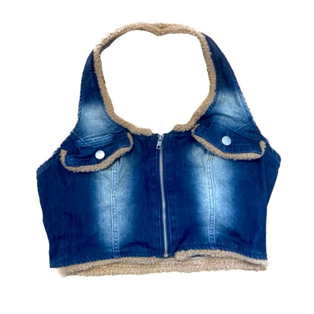 denim top with faux fur lining and zipper in front by shien mod💙🤎